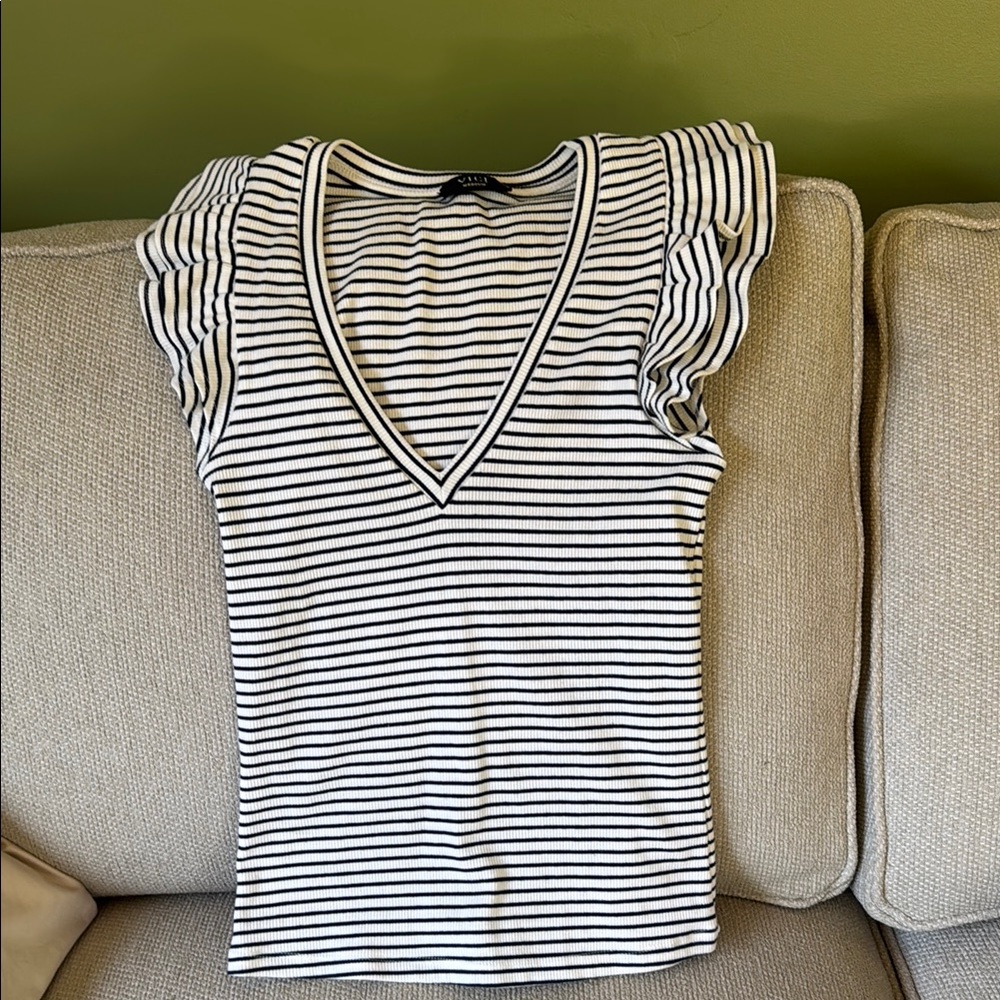 Vici Blue and White Fitted Ruffled Blouse